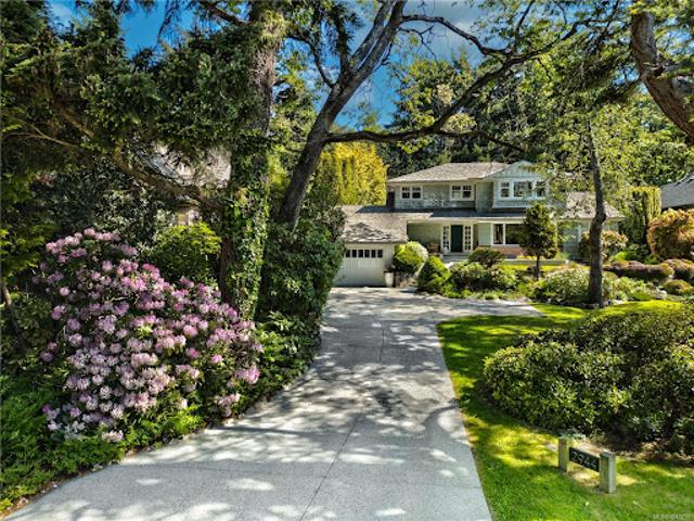 House for sale in Saanich, British Columbia