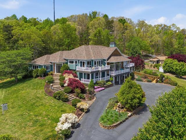 House for sale in Hiawassee, Towns County