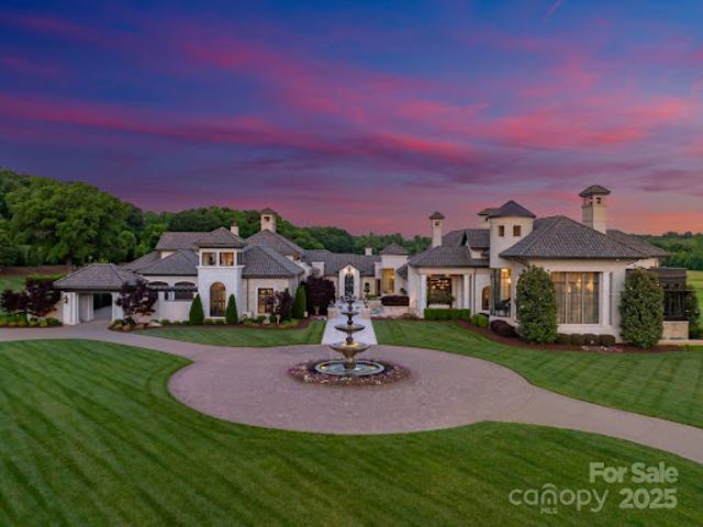 House for sale in Mecklenburg, North Carolina