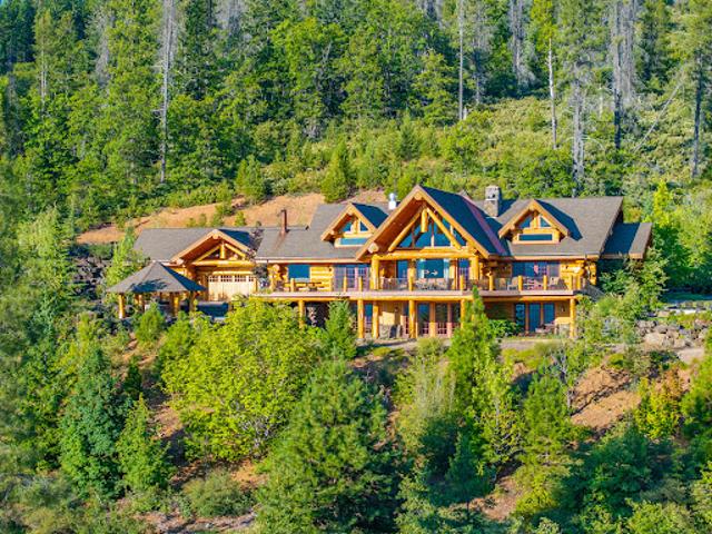 House for sale in Mount Shasta, California