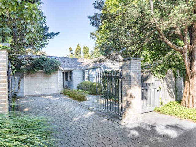 House for sale in Wainscott, New York