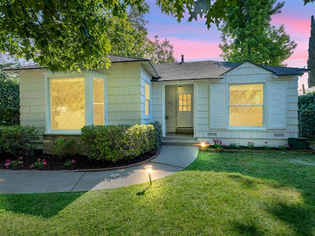 House for sale in Sherman Oaks Neighborhood Council District, Canoga Park