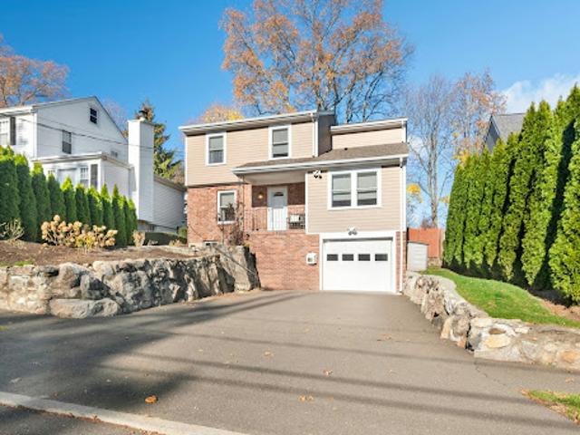 House for sale in Cos Cob, Connecticut