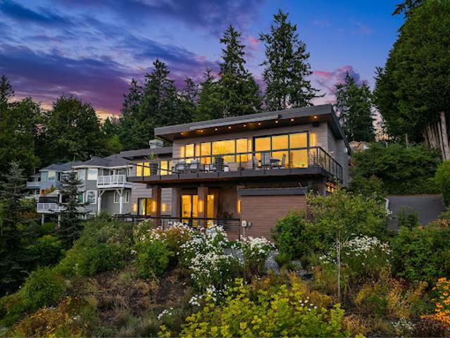 House for sale in Bainbridge Island, Washington