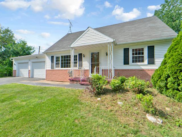House for sale in Oak Hill, New York