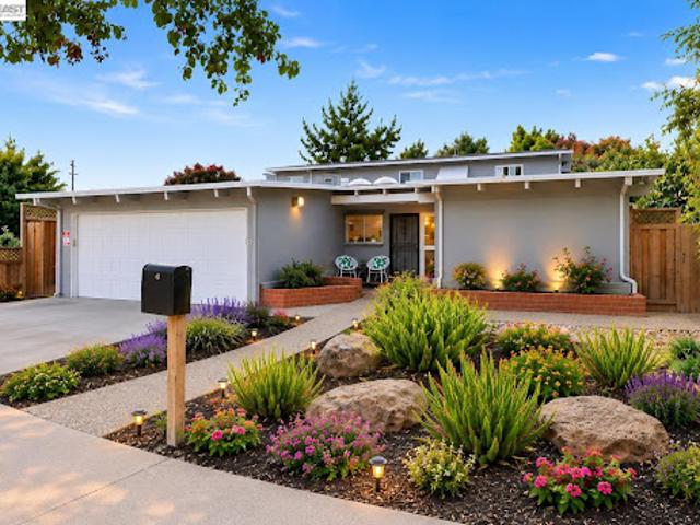 House for sale in Hayward, Alameda County