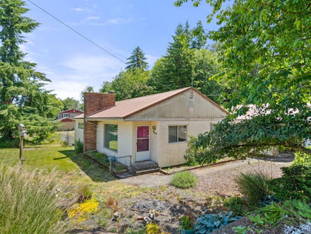 House for sale in Raymond, Washington