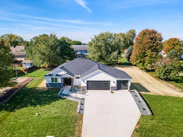 House for sale in Leesburg, Indiana