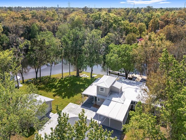 House for sale in Inglis, Florida