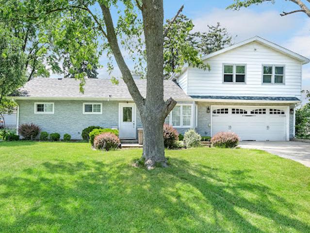 House for sale in Hinsdale, Illinois