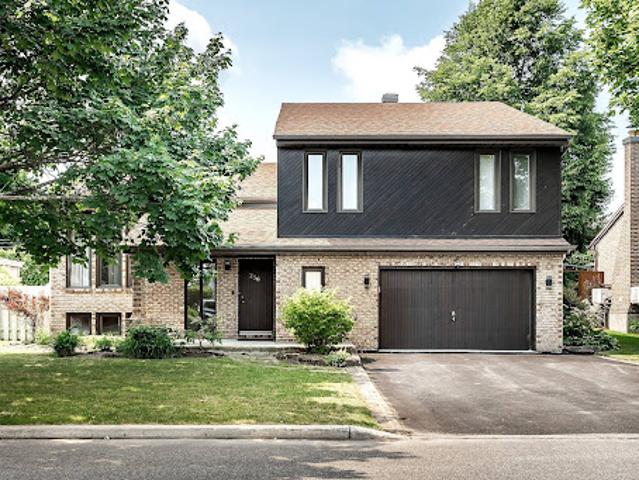 House for sale in Kirkland, Quebec