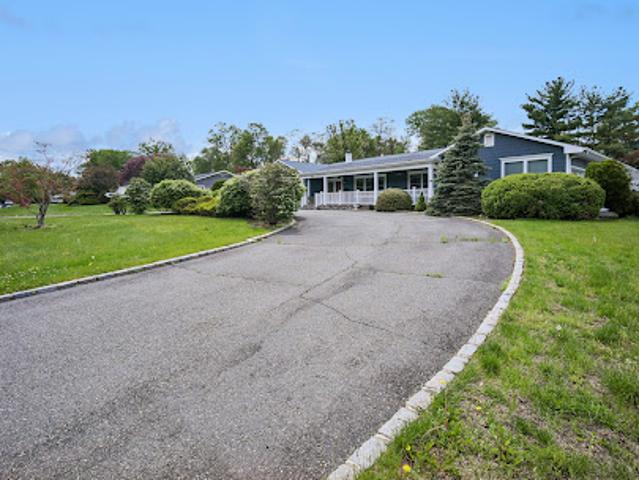 House for sale in Livingston, New Jersey