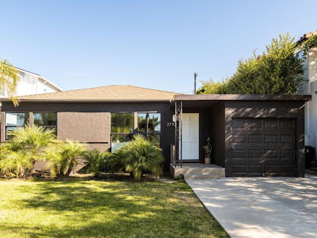 House for sale in Canoga Park, California