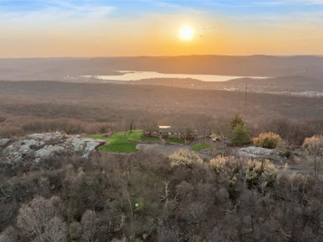 House for sale in Oakland, New Jersey