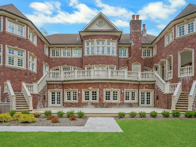 House for sale in Alpine, New Jersey
