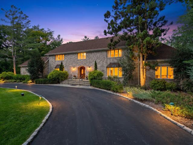 House for sale in Franklin Lakes, New Jersey