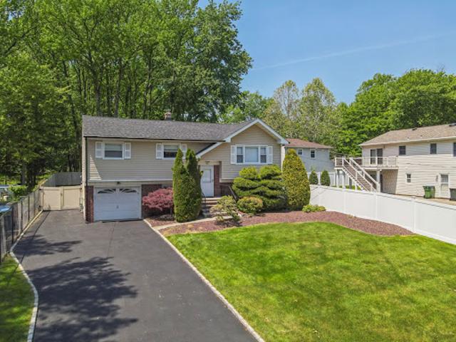 House for sale in Edison, New Jersey
