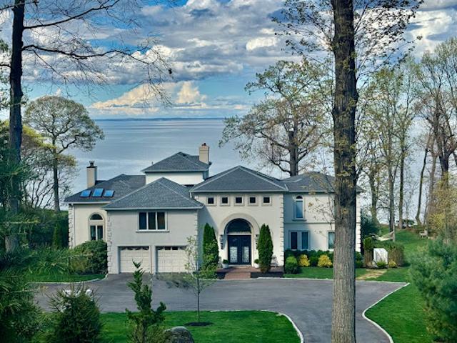 House for sale in New York