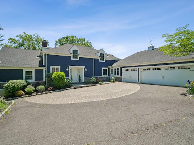 House for sale in Mountainside, New Jersey