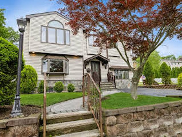 House for rent in Cresskill House for rent in Cresskill