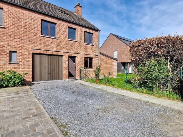 Maison location à Frasnes-lez-buissenal, Wallonie