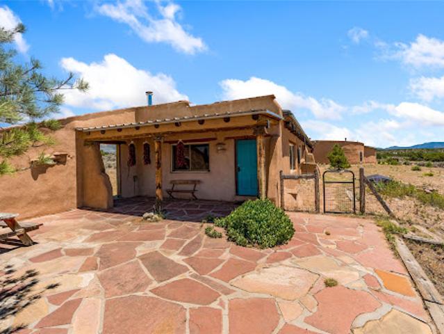 House for sale in Ojo Caliente, New Mexico