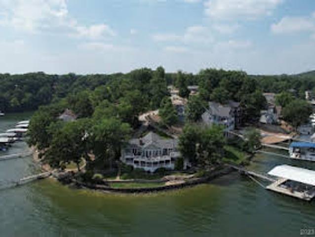 House for sale in Lake Ozark
