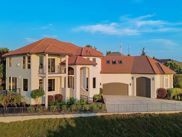 House for sale in Camas, Washington