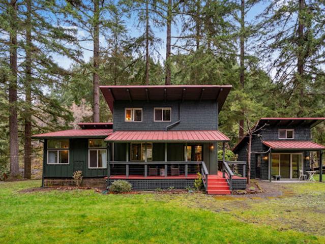 House for sale in Kalama, Washington
