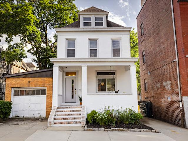House for sale in Pittsburg, Pennsylvania