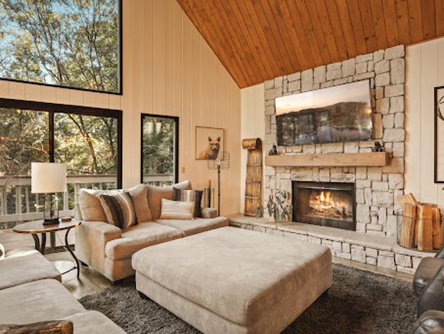 House for sale in Lake Arrowhead, San Bernardino County