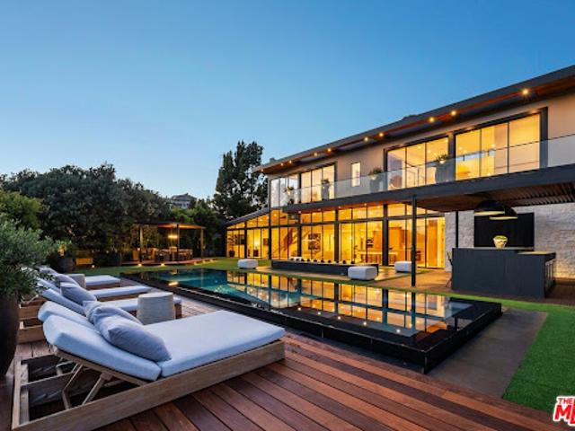 House for sale in Canoga Park, California