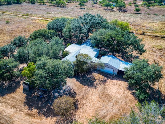 House for sale in Lytle, Atascosa County