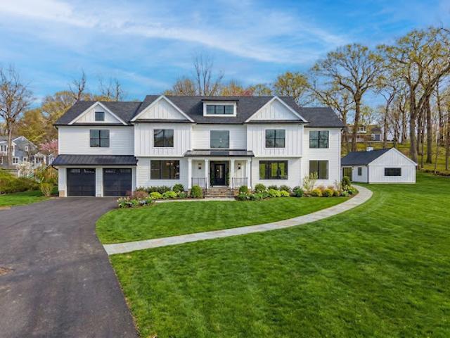House for sale in Thornwood, New York