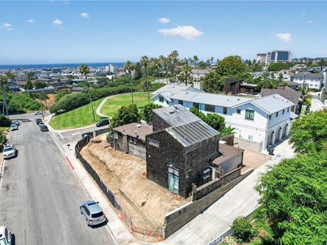 House for sale in Corona Del Mar, California