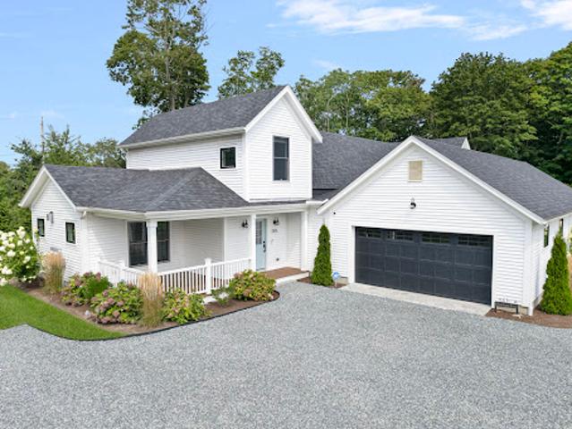 House for sale in Portsmouth, Rhode Island