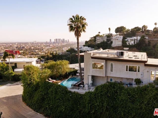House for sale in Canoga Park, California