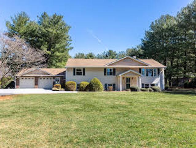 House for sale in Freeland