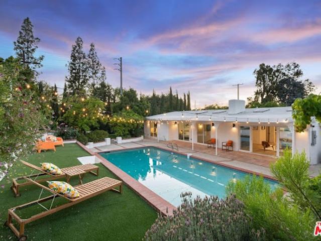 House for sale in Woodland Hills-Warner Center Neighborhood Council District, Canoga Park