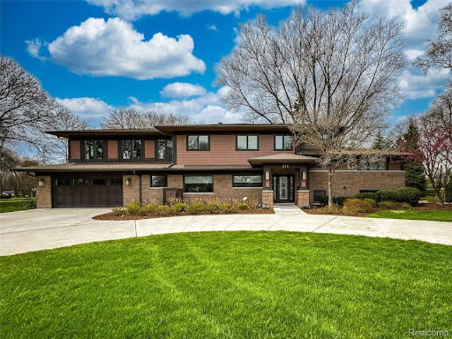 House for sale in Bloomfield Hills, Michigan