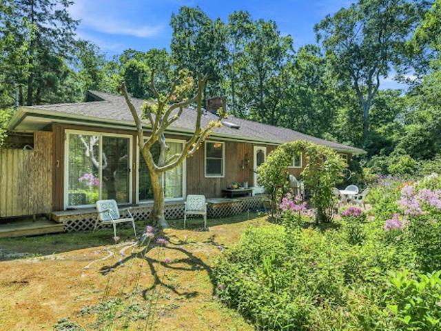 House for sale in Wainscott, New York