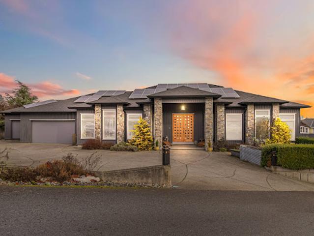 House for sale in Mill Bay, British Columbia