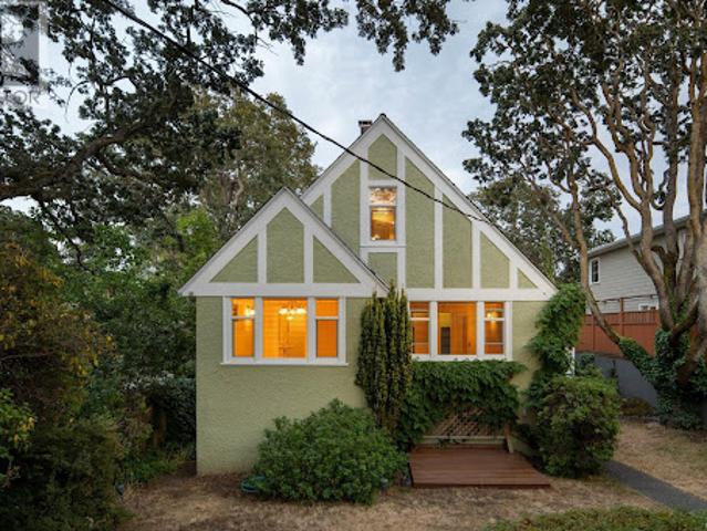 House for sale in Oak Bay, British Columbia