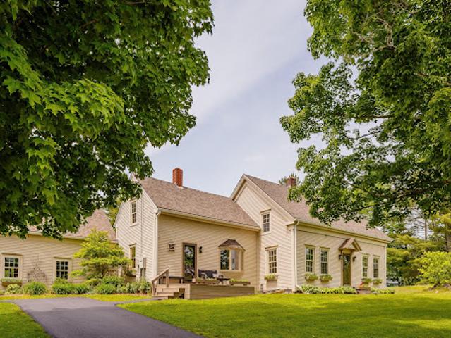 House for sale in Warren, Maine