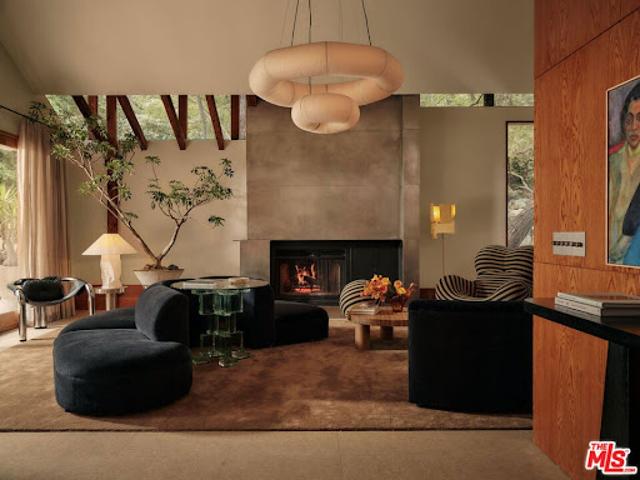 House for sale in Los Angeles, Los Angeles County