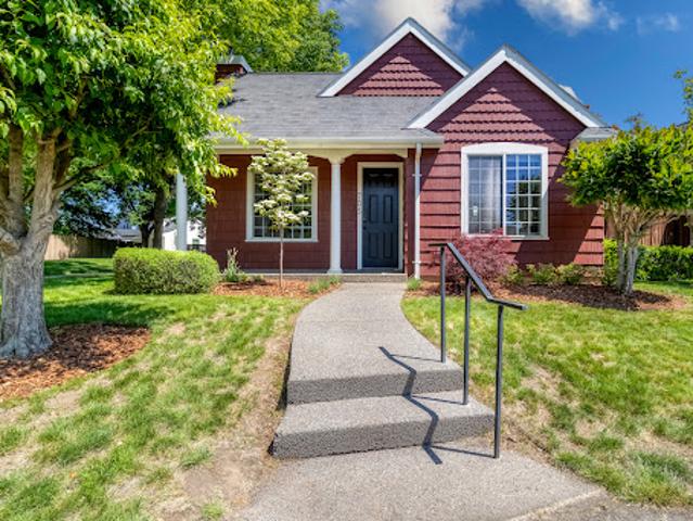 House for sale in College Place, Washington