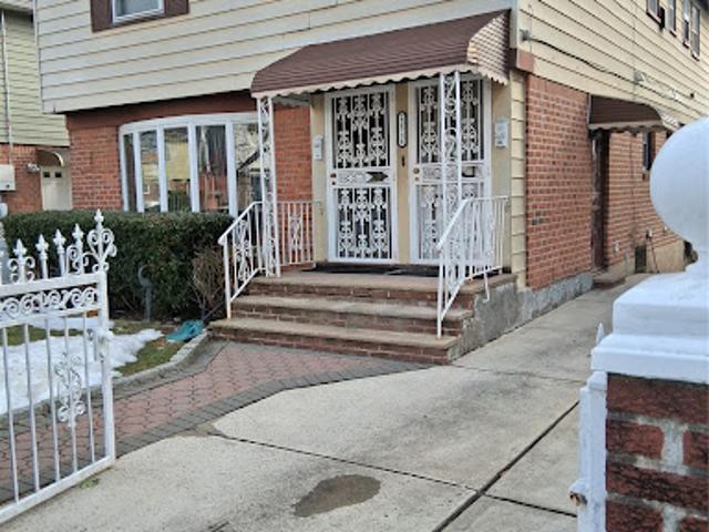 House for sale in Queens, Arverne