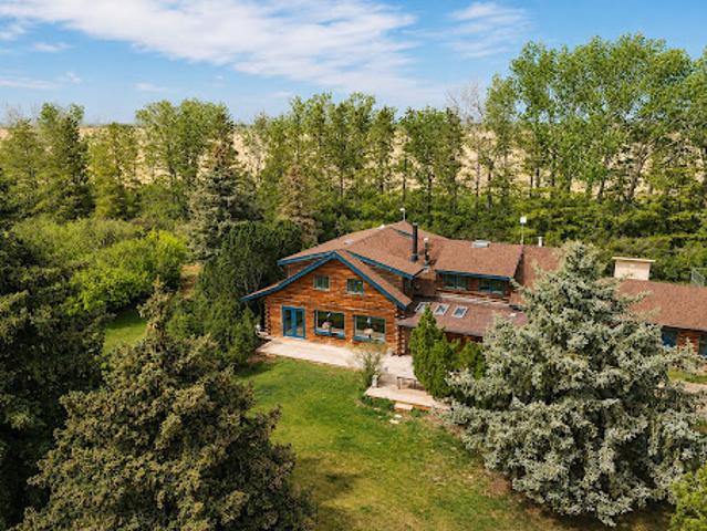 House for sale in Crossfield, Alberta