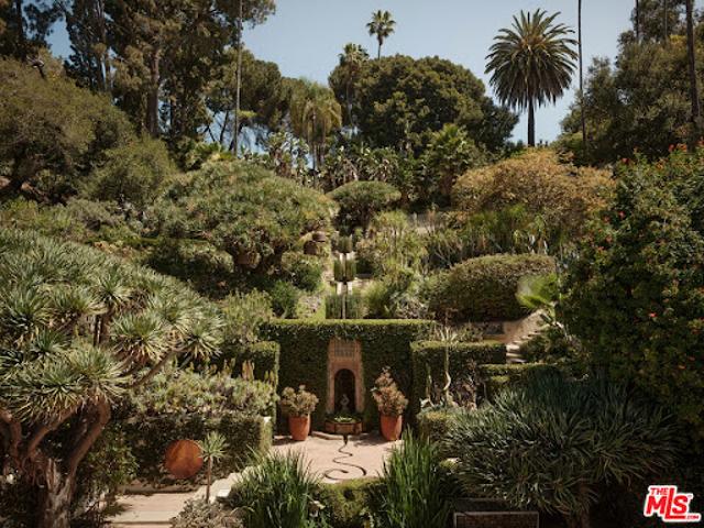 House for sale in Canoga Park, California