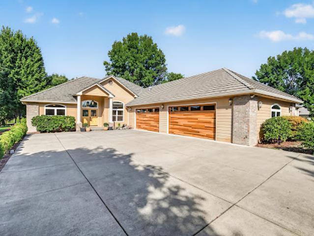 House for sale in Oregonia